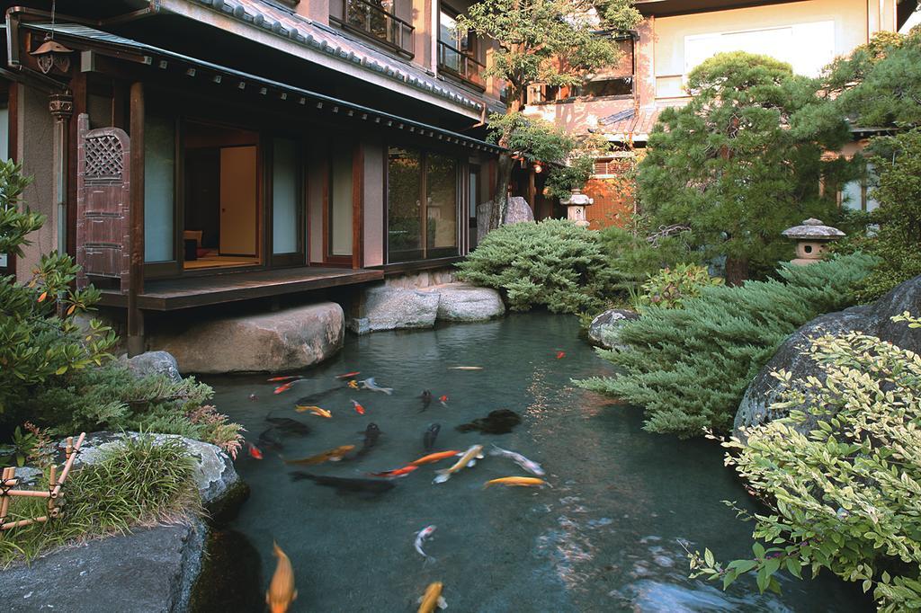 Hotel Beautiful Japanese Garden Kagetsu Fuefuki Exterior foto